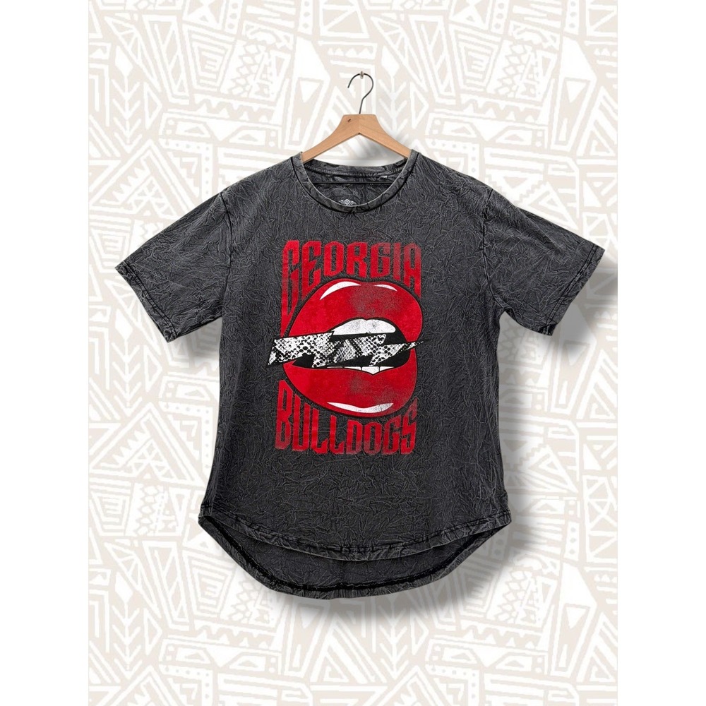 Three Square Georgia Bulldogs Mineral Wash Graphic T-Shirt XL